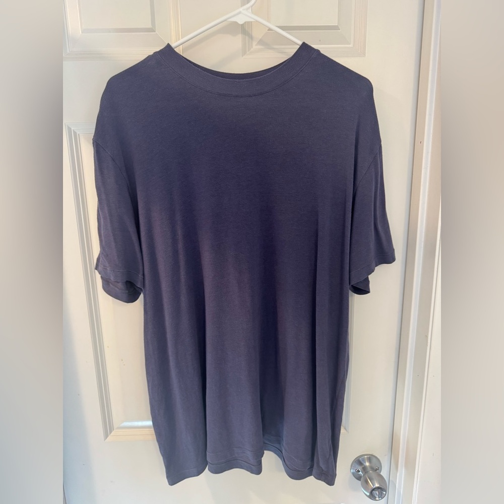 SKIMS Short Sleeve Tee in Deep Navy
